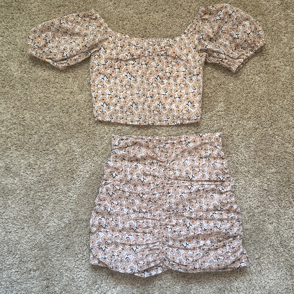 SEED TEEN - GIRLS FLORAL SKIRT AND TOP - Picture 1 of 7